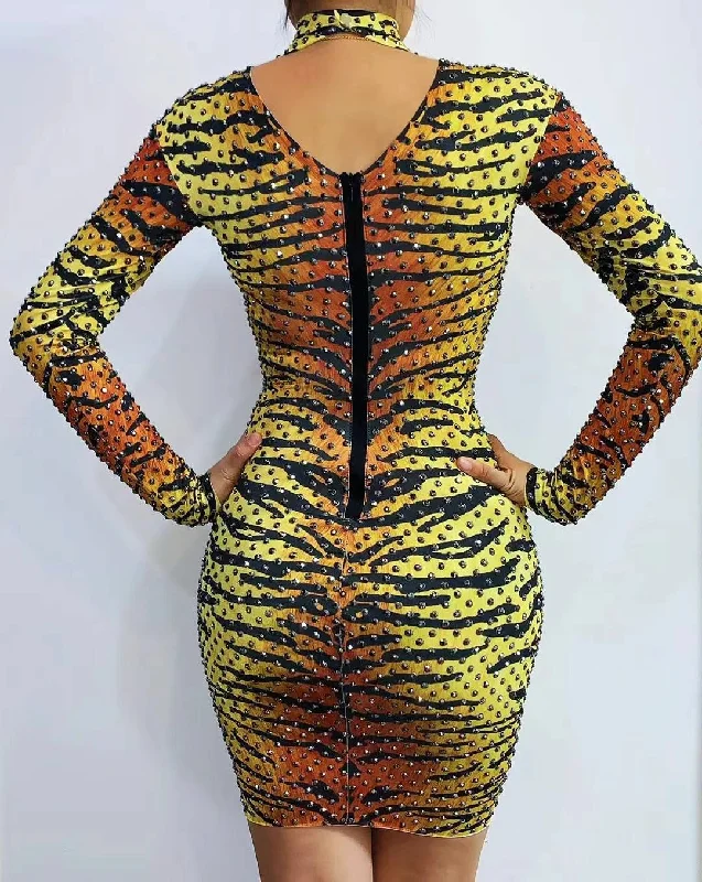 AD1364 Full Beaded Animal Tiger Print Bodysuit Party Mini Dress Vestidos Para Mujer Sexy Dancing Girl Costume Fashionable V-Neck Bodysuit AD1364 Full Beaded Animal Tiger Print Bodysuit Party Mini Dress Vestidos Para Mujer Sexy Dancing Girl Costume Fashionable V-Neck Bodysuit