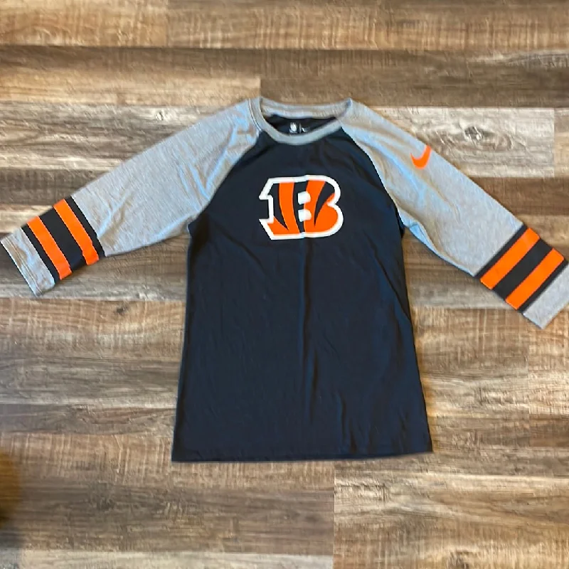 NFL NIKE Cincinnati Bengals 3/4 Sleeve Shirt womens size XSmall Cotton Fabric Linen Fabric Terry Fabric NFL NIKE Cincinnati Bengals 3/4 Sleeve Shirt womens size XSmall Cotton Fabric Linen Fabric Terry Fabric