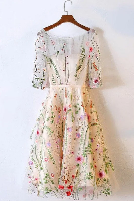 Illusion Sheer 1/2 Sleeve Lace Appliques Short Homecoming Dresses Halter Neckline Beach Illusion Sheer 1/2 Sleeve Lace Appliques Short Homecoming Dresses Halter Neckline Beach