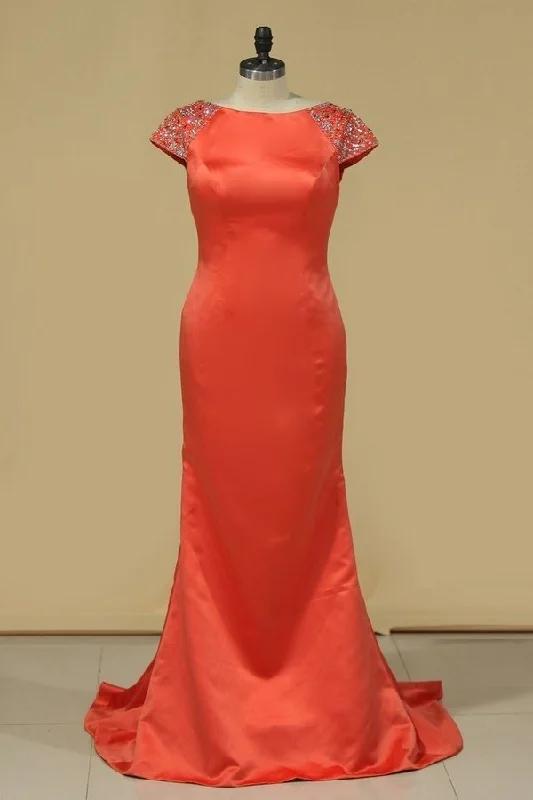 2024 Evening Dresses Mermaid Scoop Short Sleeves Satin With Beading PJPZYJXK