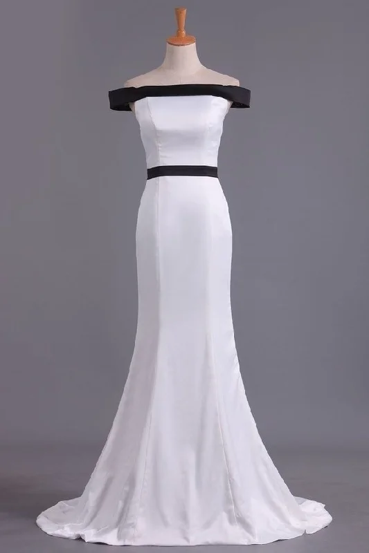 2024 Bicolor Boat Neck Evening Dresses Mermaid Stretch Satin Sweep PKDPB9E2